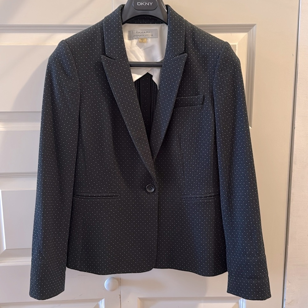 Tahari ASL Black polka dot blazer